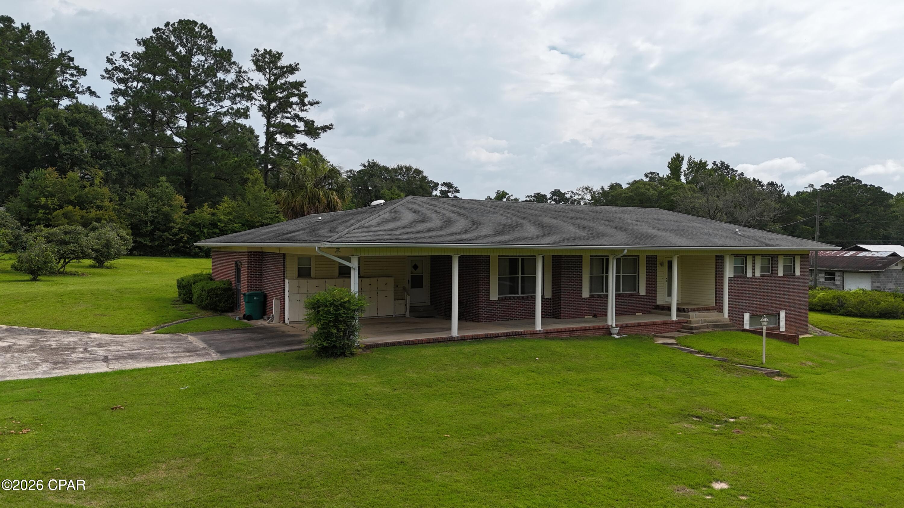 409 E Wisconsin Avenue, Bonifay, FL 32425