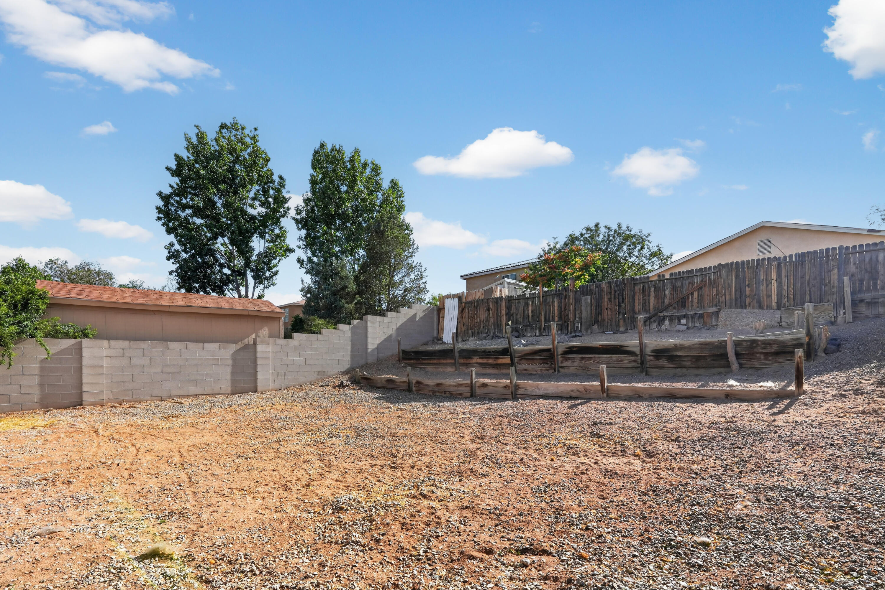 30th image of 935 Peacock Dr Sw, Albuquerque, NM 87121 | MLS# 1105469