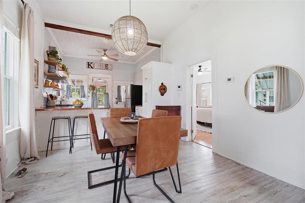 735 Clarence Street — photo 4
