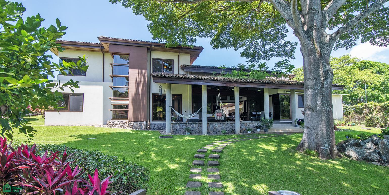 3 bed Single Family Homes For Sale in Turrúcares, Alajuela - 1