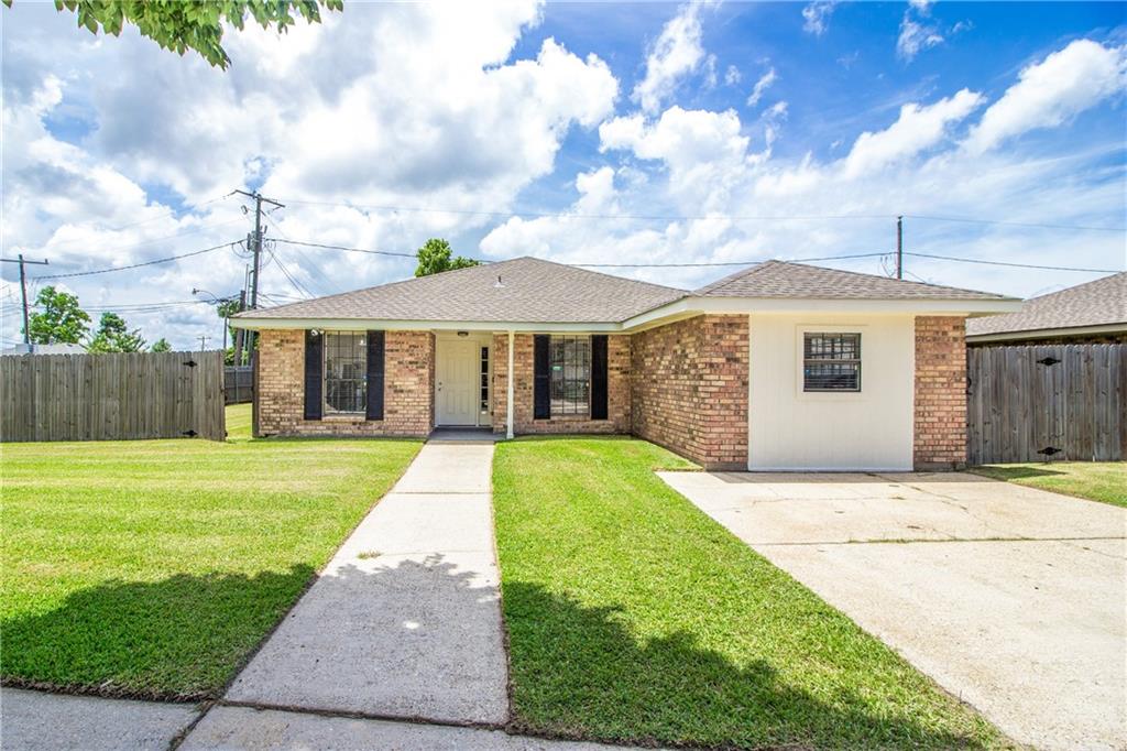 Photo 1 of Single family home for sale at 2701 Cambridge Dr, La Place, LA 70068 | MLS# 2563081 | Listing updated on 2026-09-04