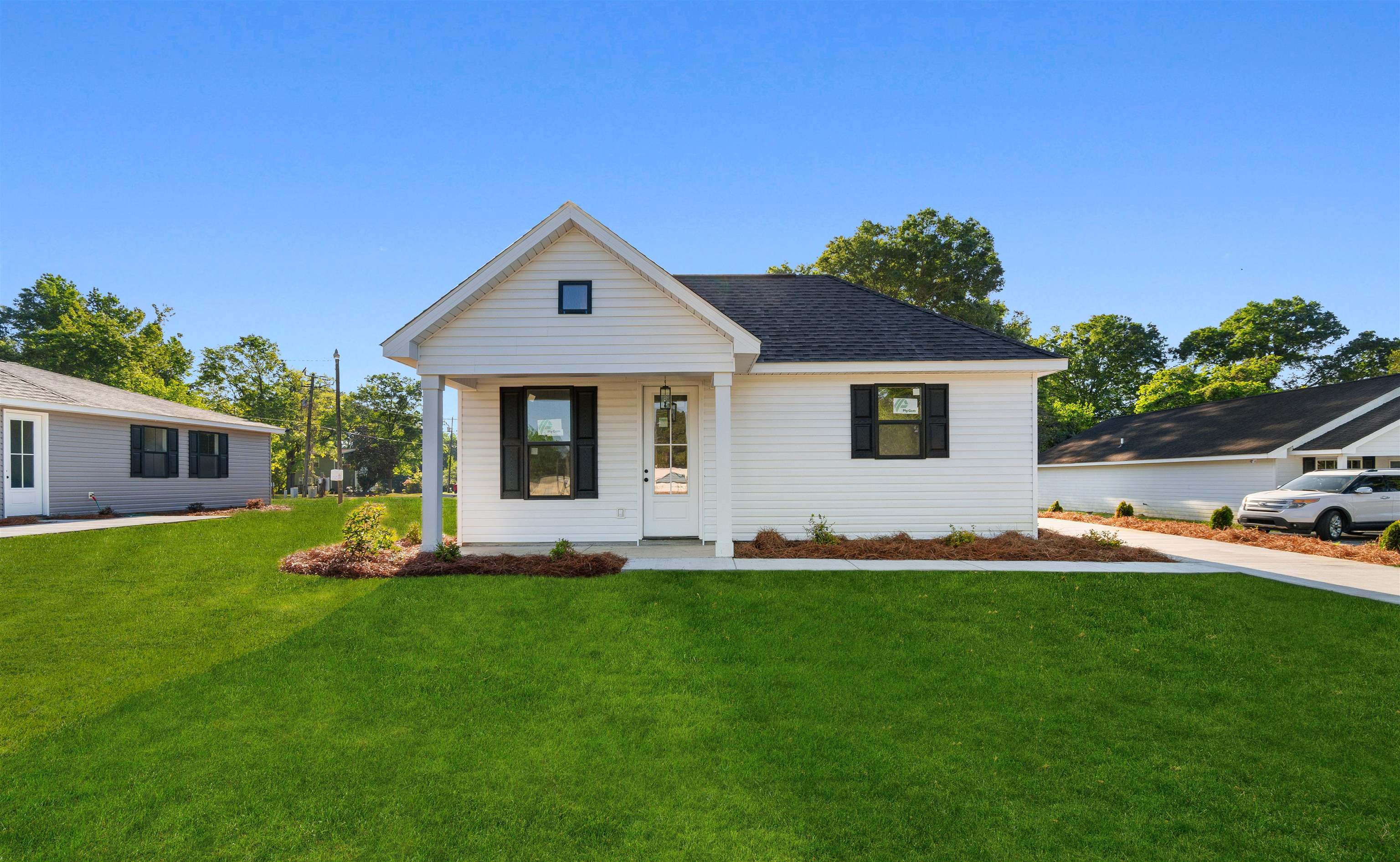 210 N Morgan Ave. Andrews, SC 29510