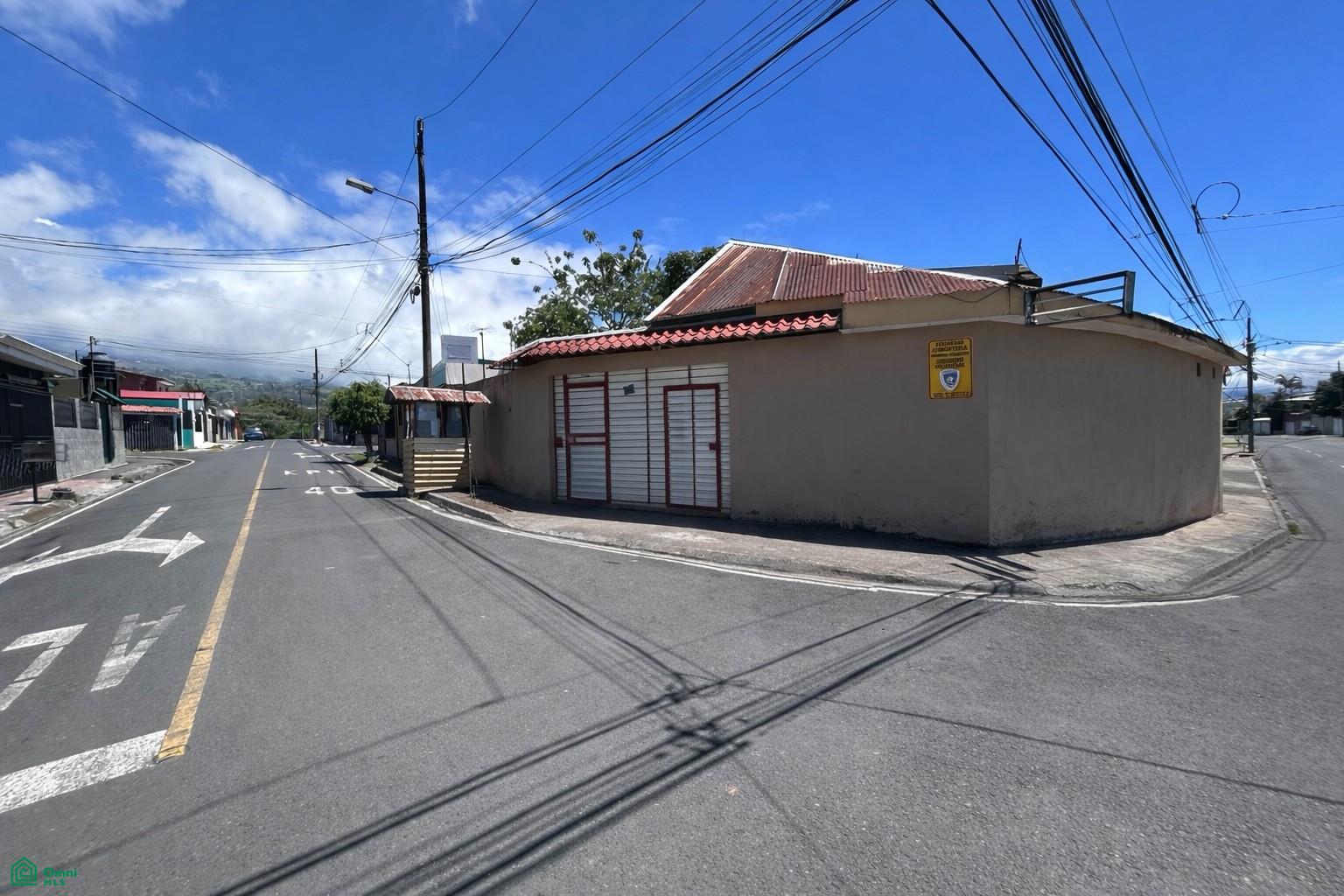 4 bed Single Family Homes For Sale in Oreamuno, Cartago - 1