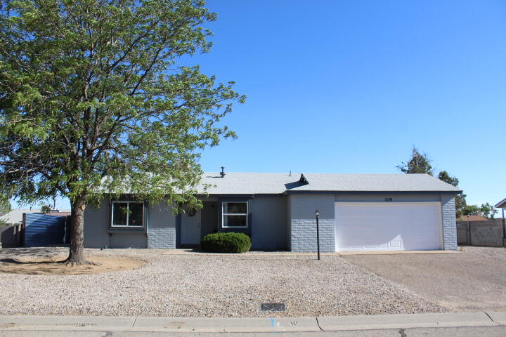 229 Sommerset Drive SE Rio Rancho, NM 87124
