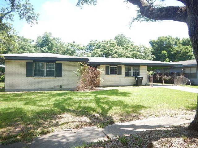 Homes for sale in New Orleans, LA | 6100 Stratford Pl, New Orleans, LA 70131 | MLS# 2563404