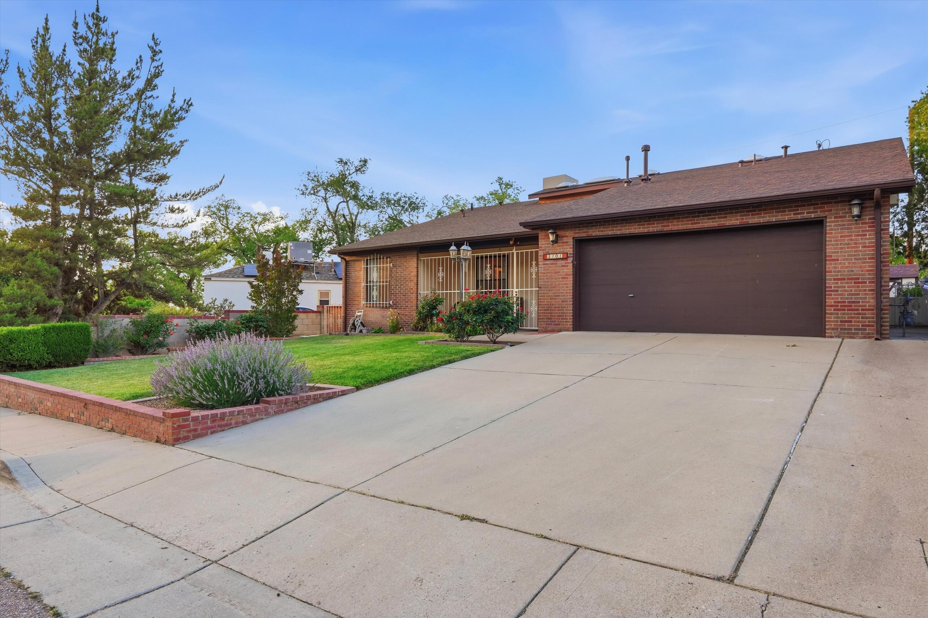 3101 Pershing Avenue SE Albuquerque, NM 87106