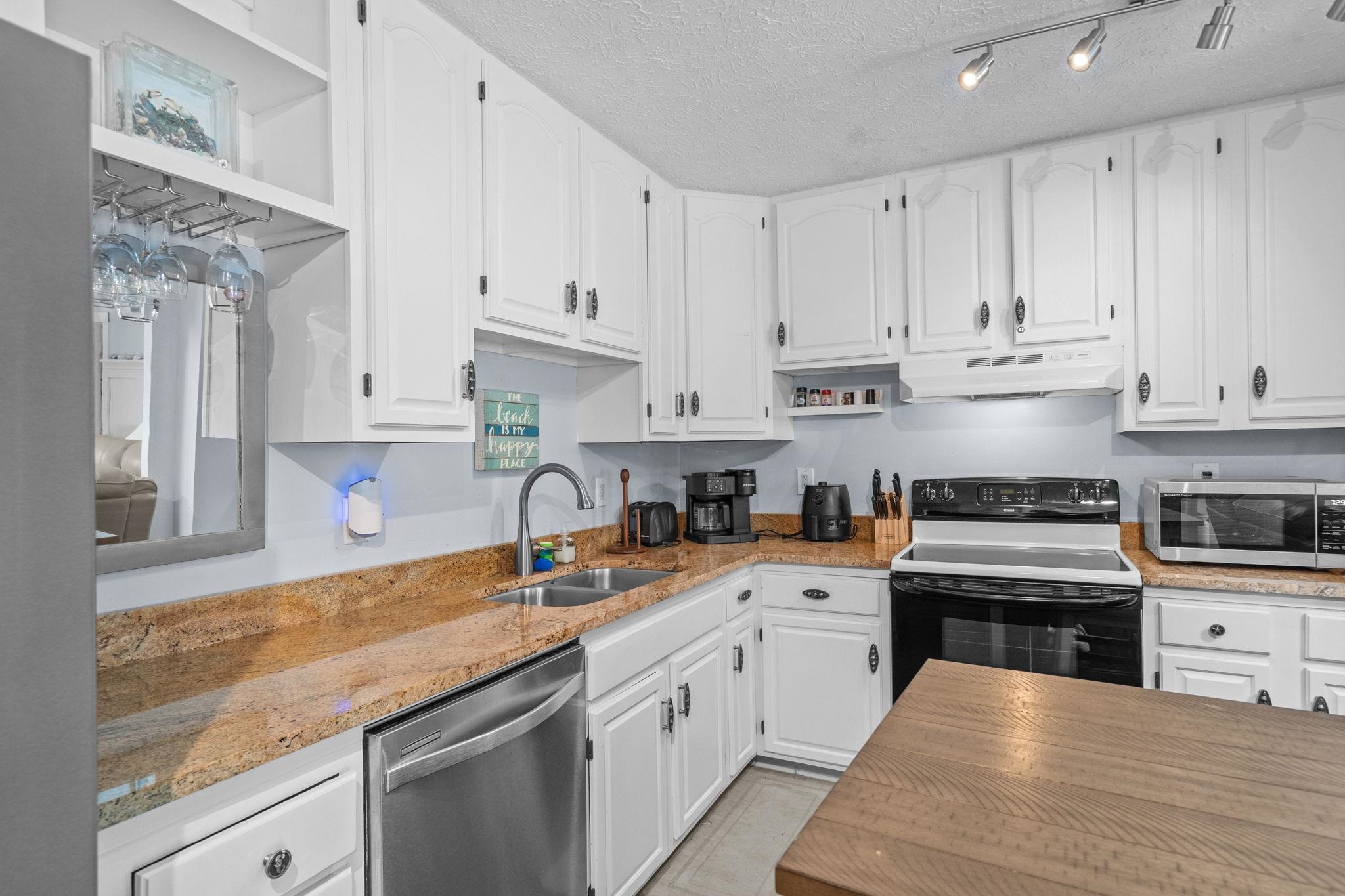 4806 Ocean Blvd. 