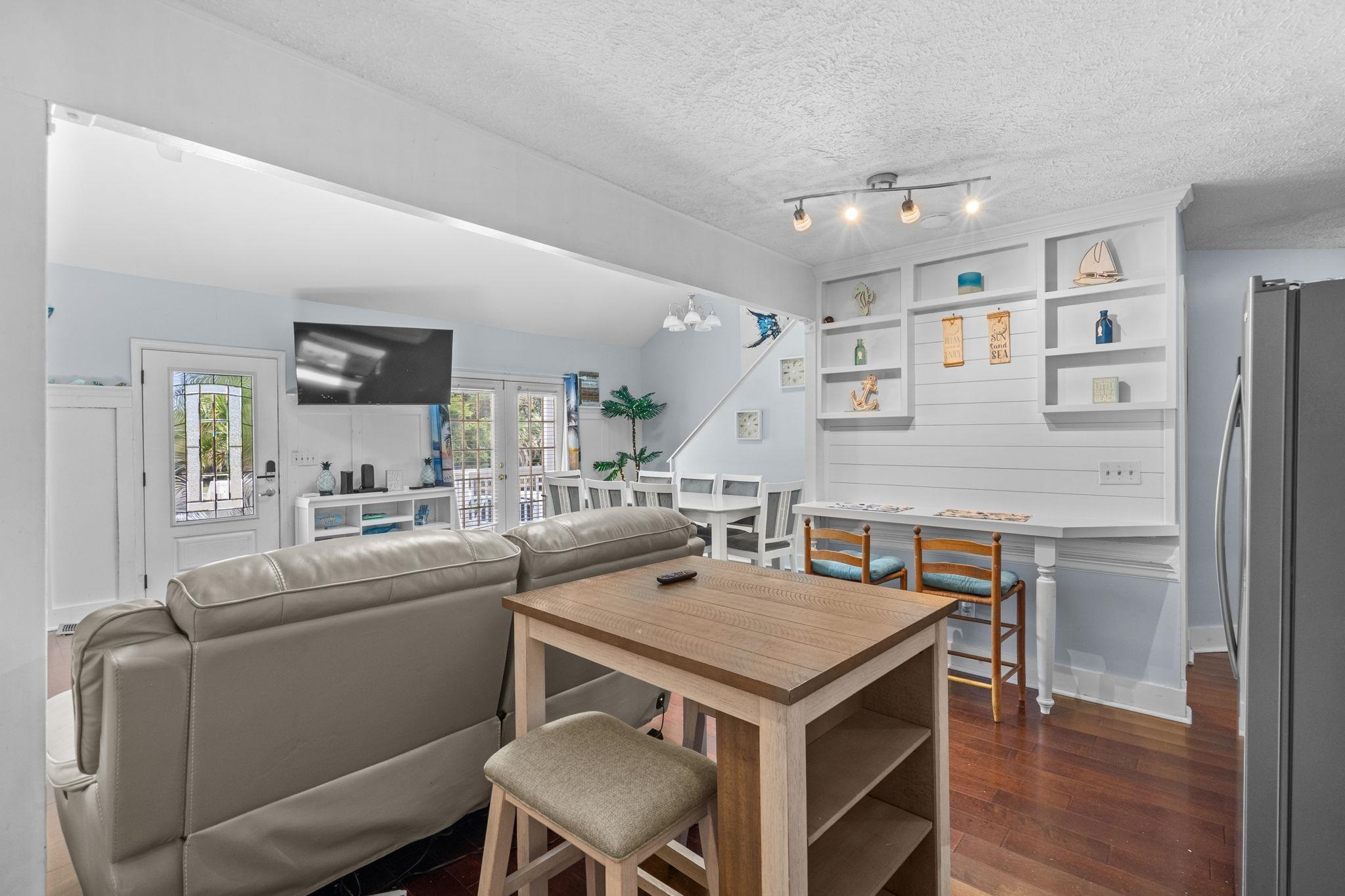 4806 Ocean Blvd. 