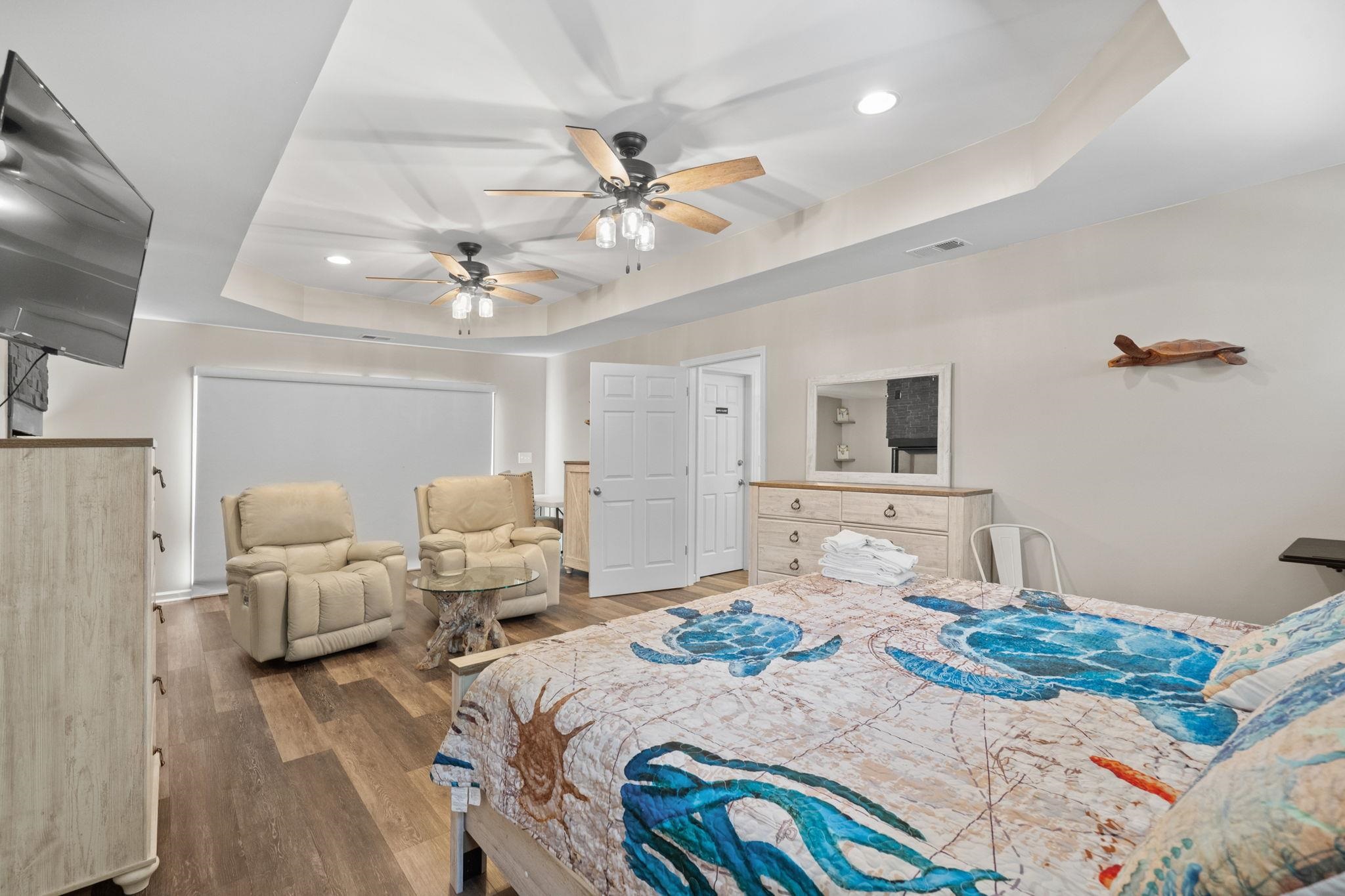 4806 Ocean Blvd. 