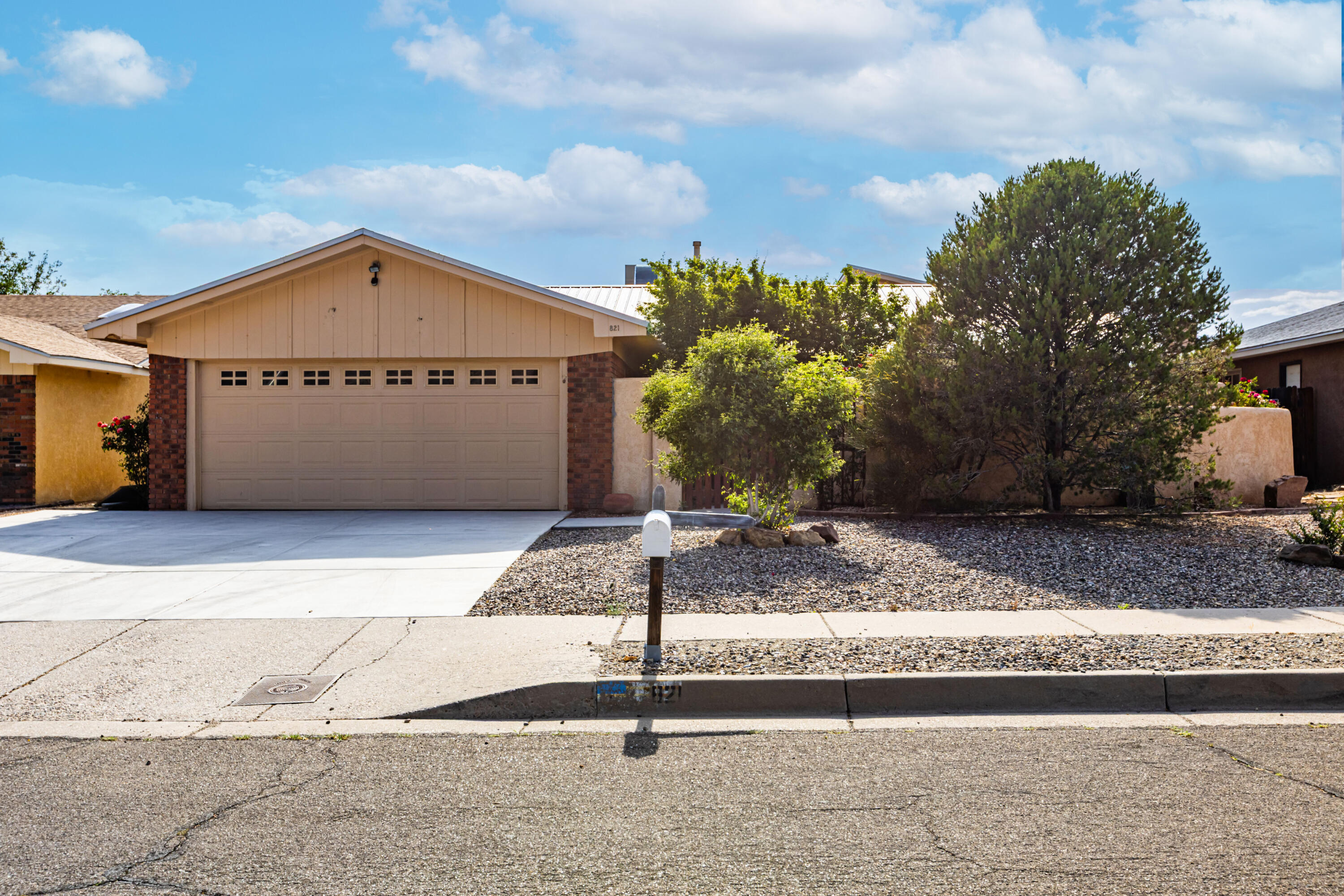 821 Omaha Street NE Albuquerque, NM 87123