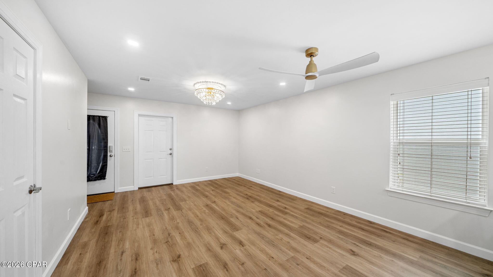Photo 4 of Single family home for sale at 6232 Sunset Dr, Panama City, FL 32408 | MLS# 791567 | Listing updated on 2026-10-15