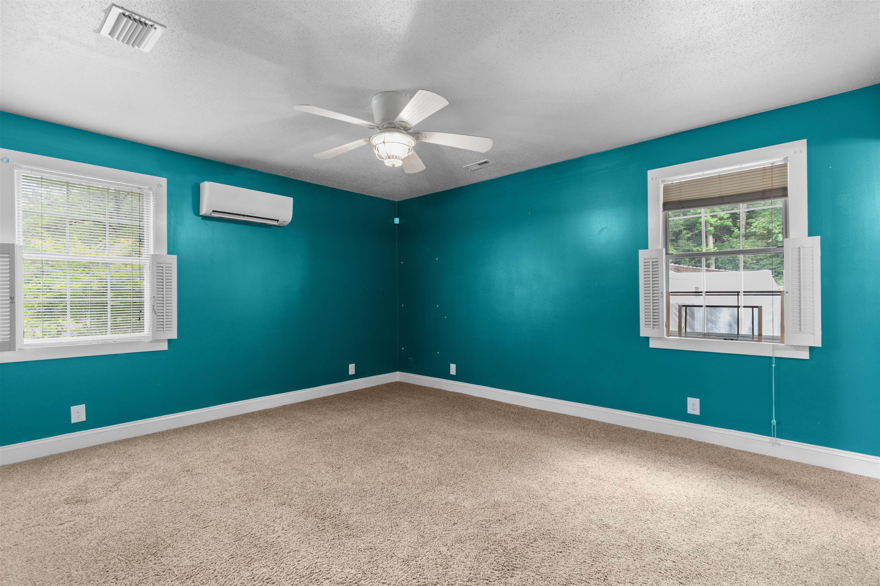 2615590 | Photo 24