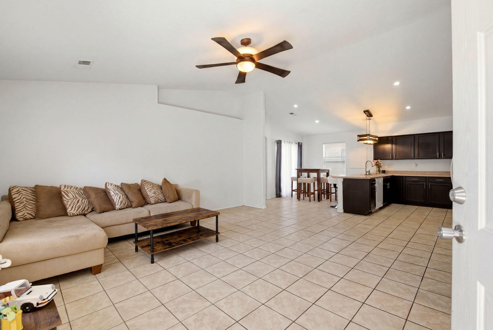 Photo 4 of Single family home for sale at 1819 Cielo Oeste Pl NW, Albuquerque, NM 87120 | MLS# 1105833 | Listing updated on 2026-10-15