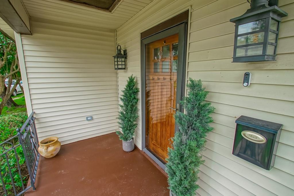 Photo 3 of Sale Pending at 326 Lions St, New Orleans, LA 70121 | MLS# 2563595 | Listing updated on 2026-10-08