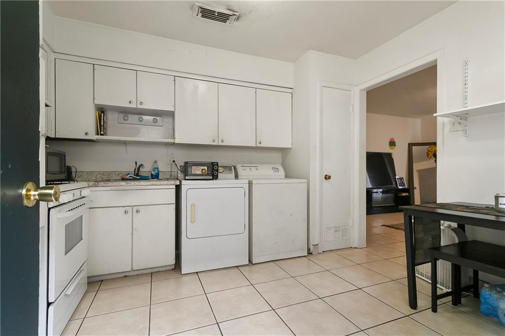 Photo 3 of Sale Pending at 1170 72 Carrollton Ave, Metairie, LA 70005 | MLS# 2563849 | Listing updated on 2026-09-19