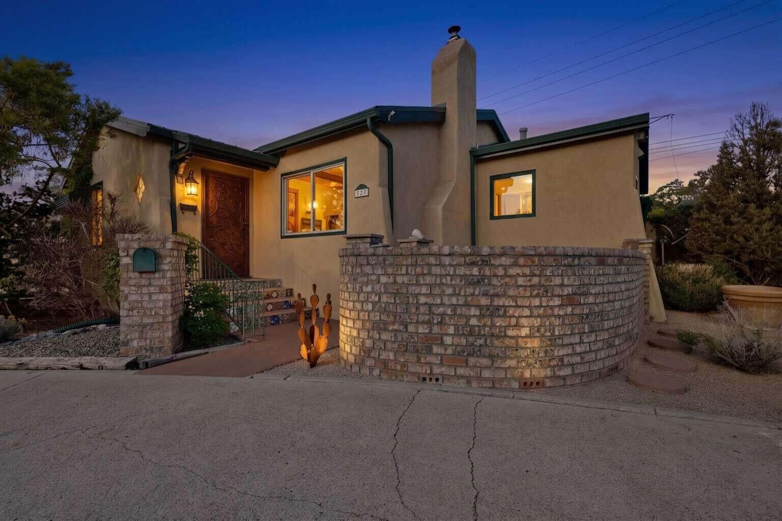 Single family home for sale at 520 Tulane Dr SE, Albuquerque, NM 87106 | MLS# 1105905