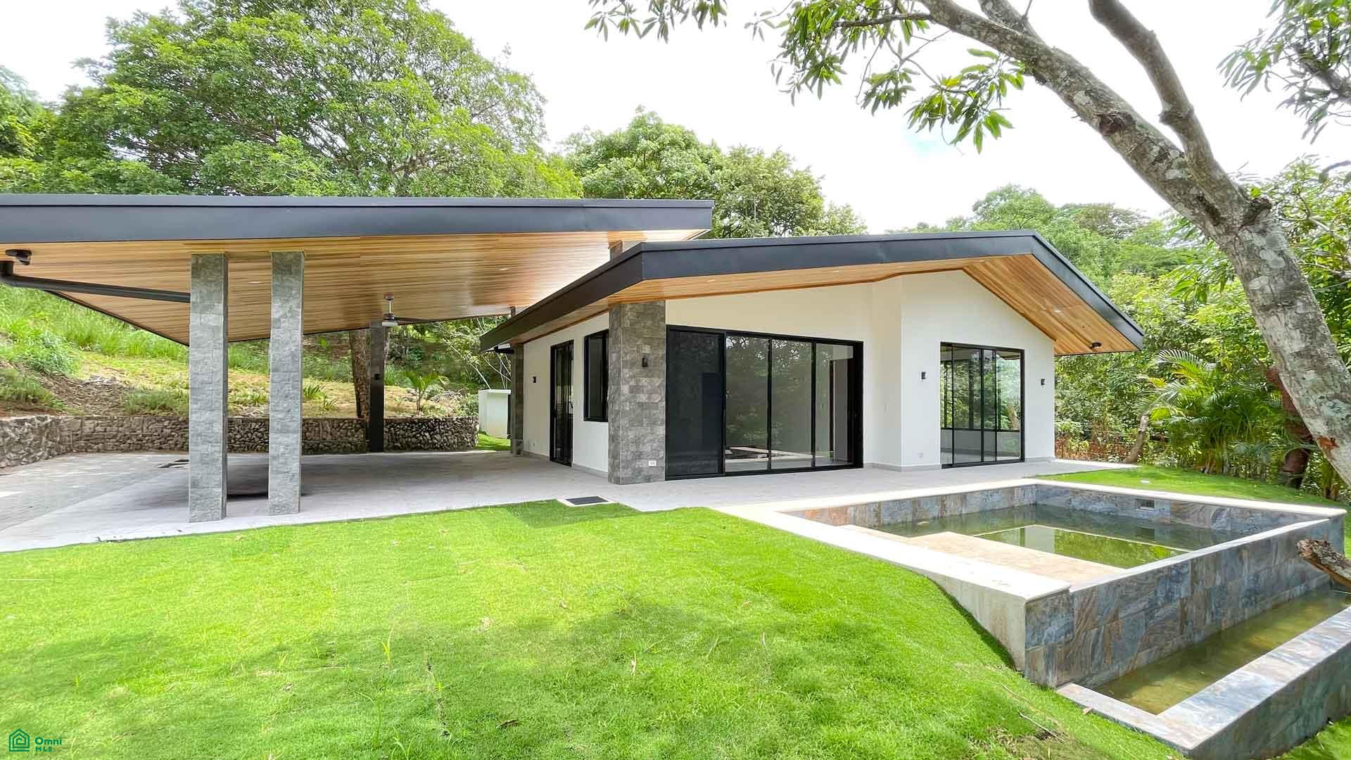 2 bed Single Family Homes For Sale in Atenas, Alajuela - 1