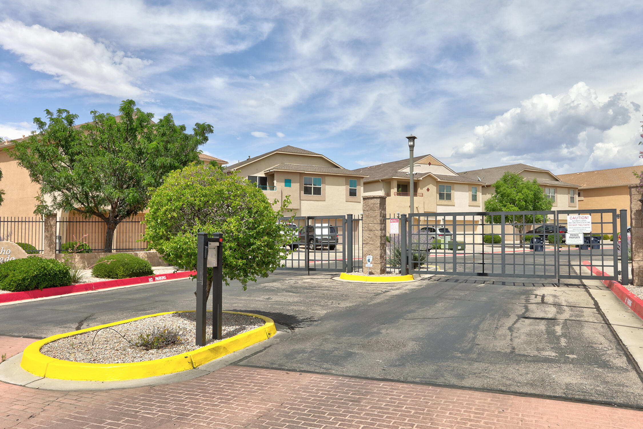 5615 Valle Alegre Road, Albuquerque NM 87120