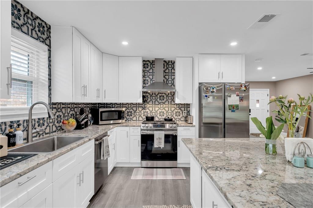 Photo 1 of Single family home for sale at 4916 Kawanee Ave, Metairie, LA 70006 | MLS# 2563789 | Listing updated on 2026-09-16