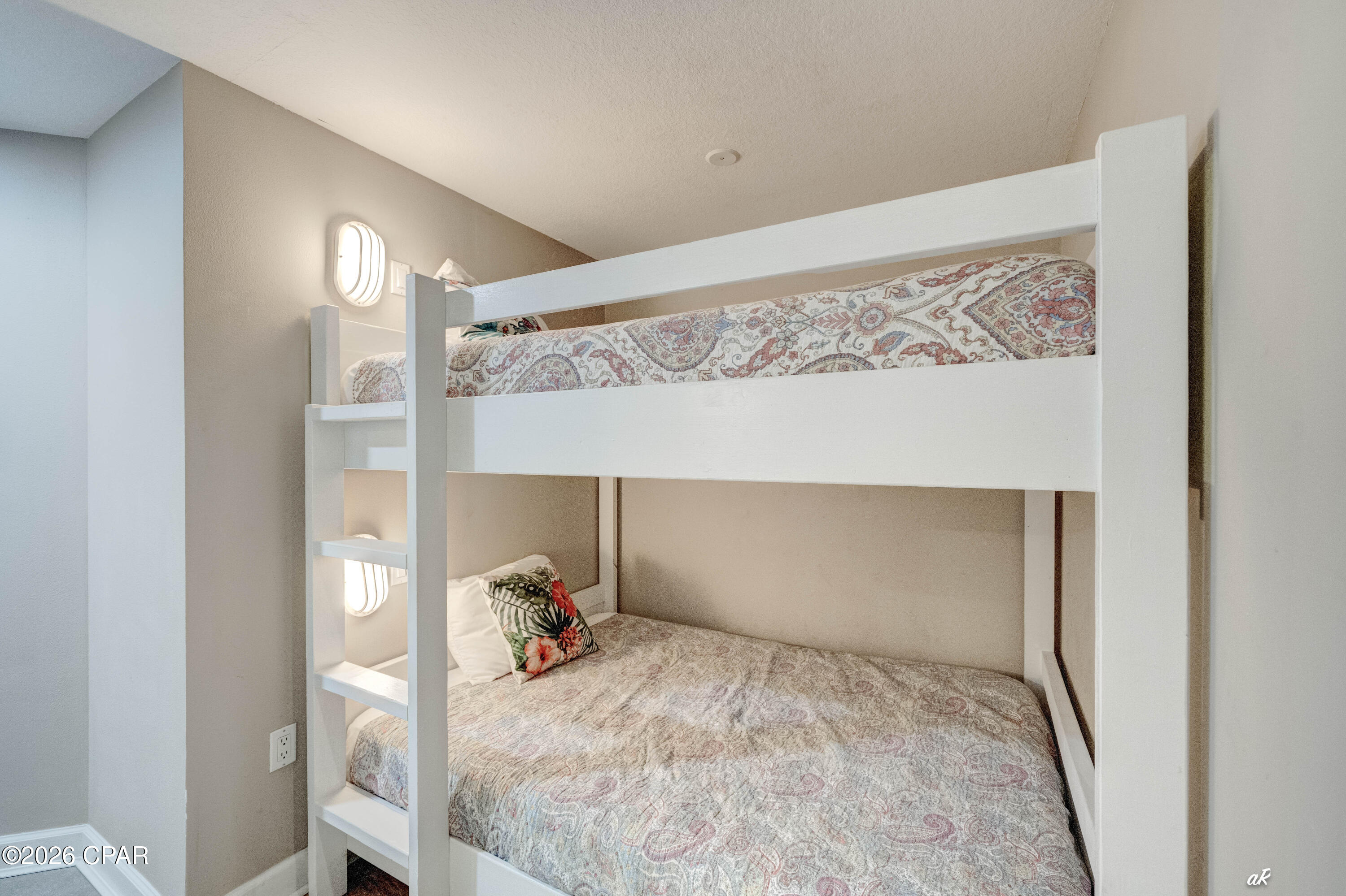 11807 Front Beach Road 1-605