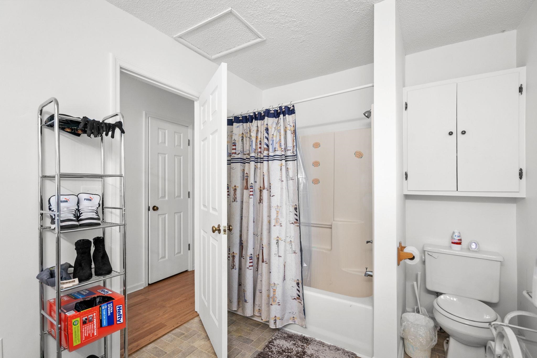 4601 Lewis St. 