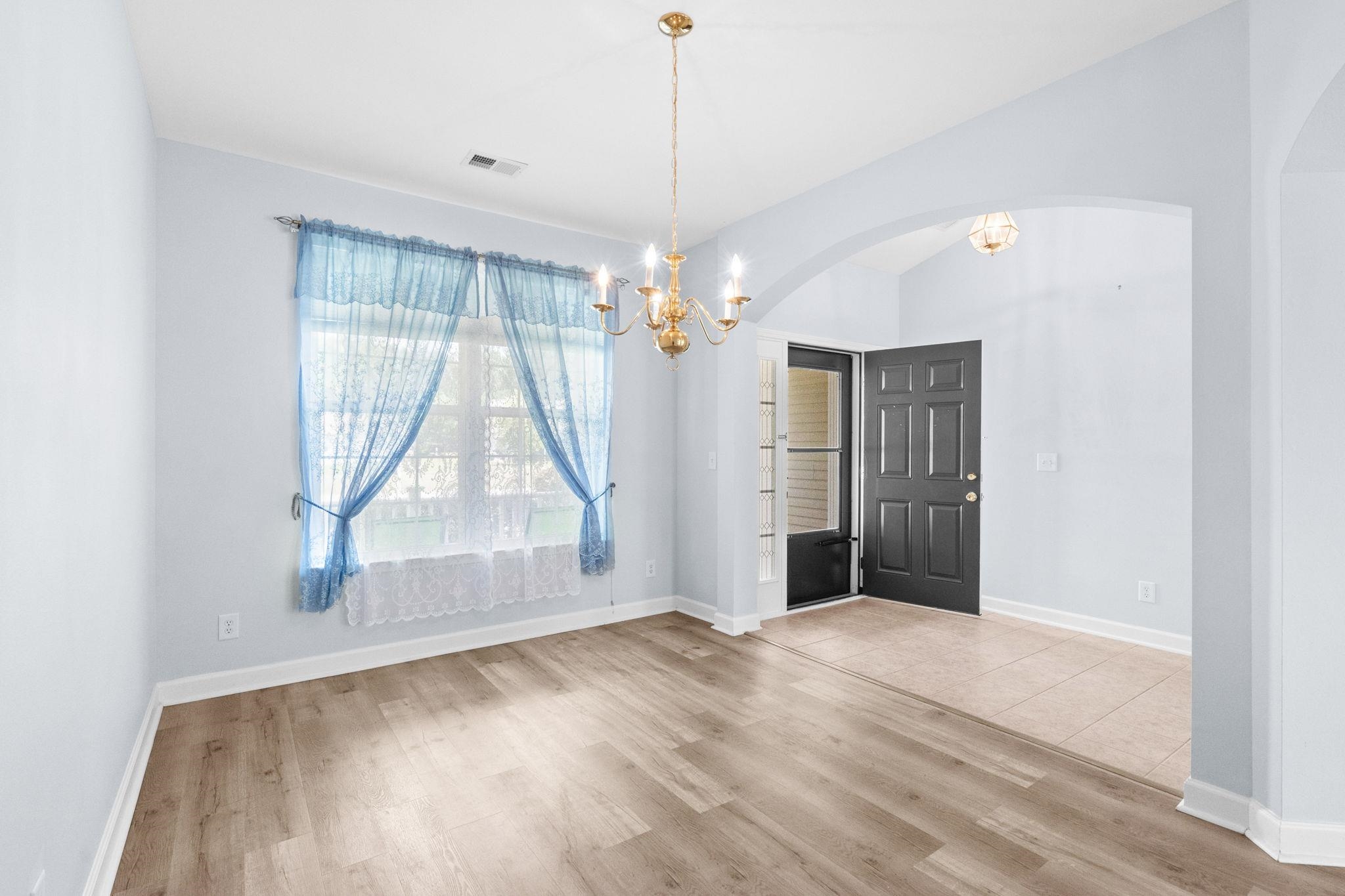 2615872 | Photo 10