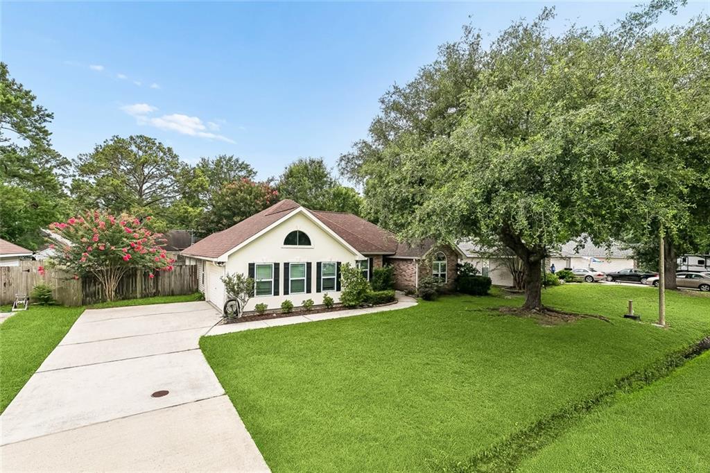 2nd image of 10 Wickfield Dr, Covington, LA 70433 | MLS# 2564351