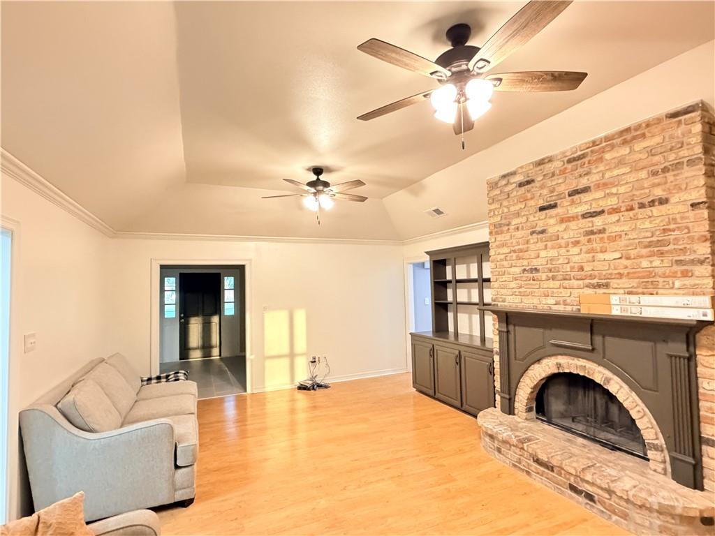 Photo 4 of Single family home for sale at 106 Exeter Run, Houma, LA 70360 | MLS# 2564460 | Listing updated on 2026-09-10