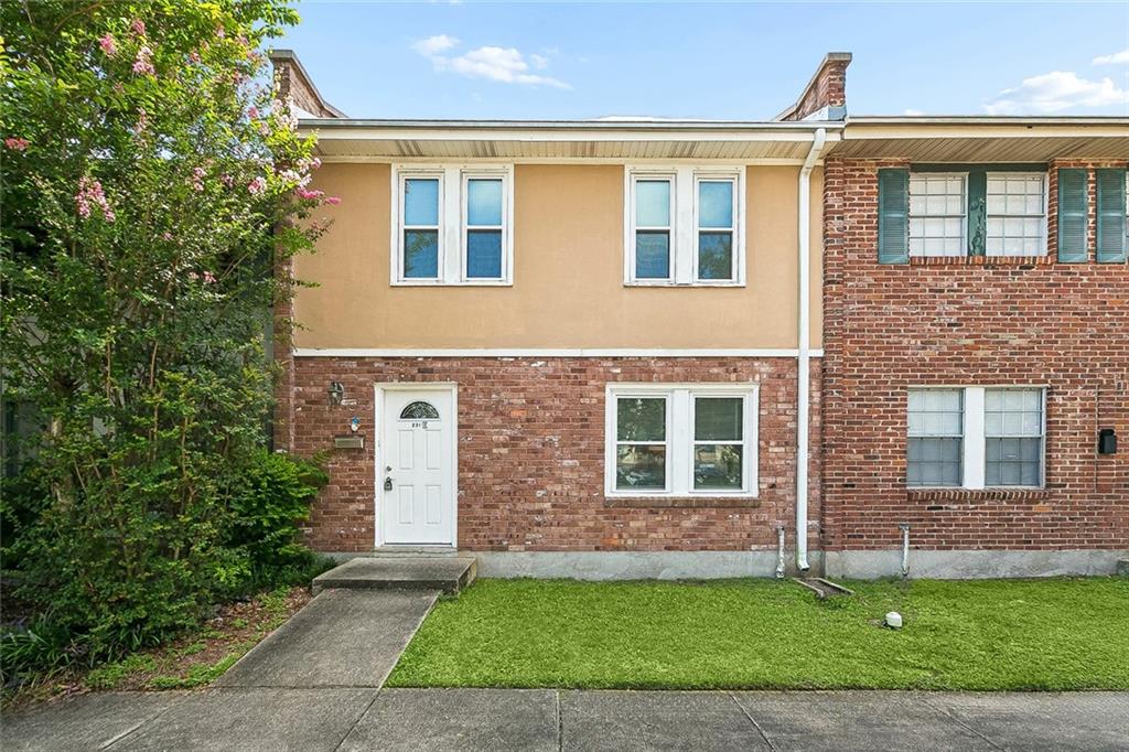 1st image of 231 Wright Ave Ave #E, Gretna, LA 70056 | MLS# 2563083