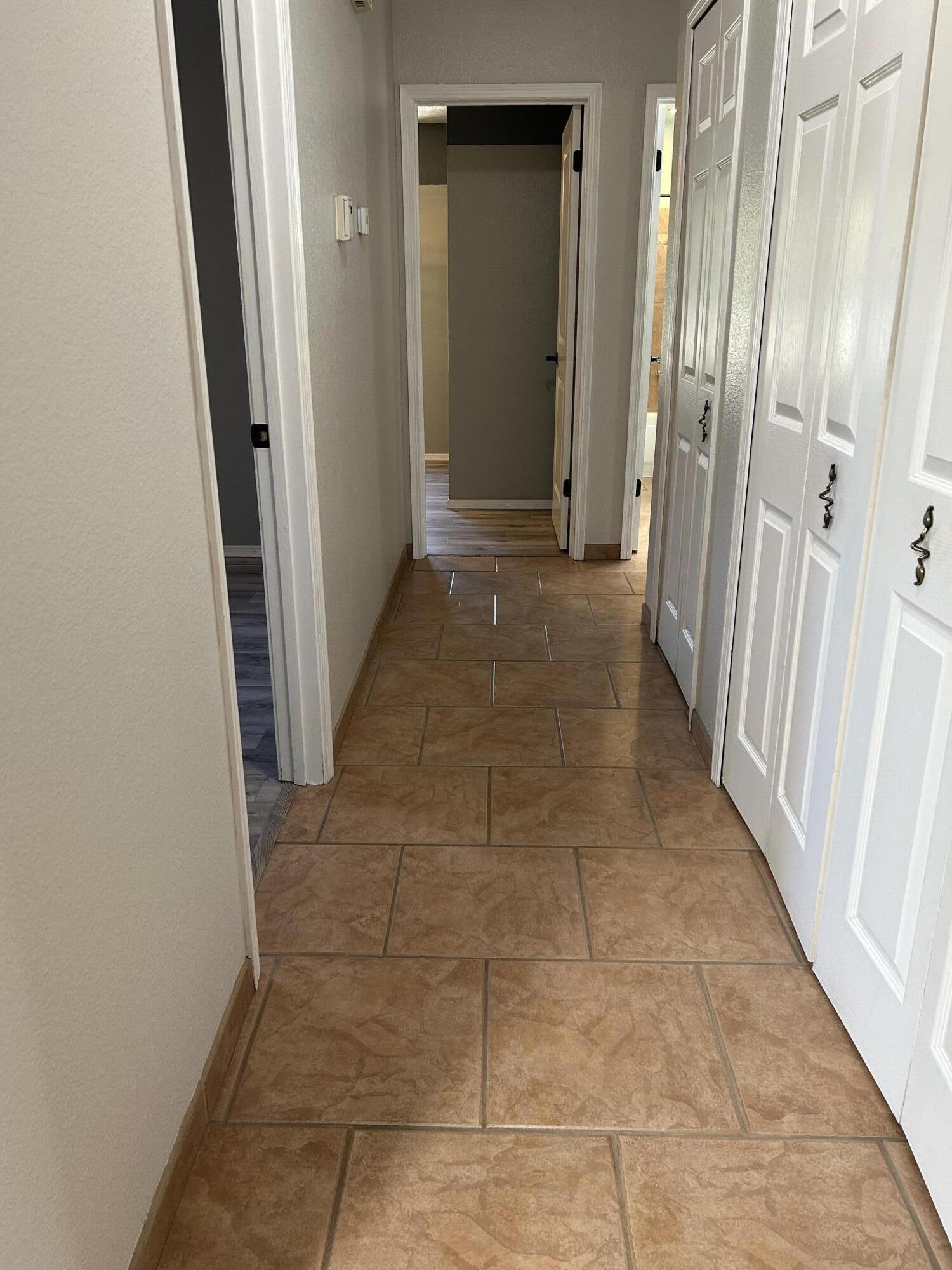 Photo 14 — 763 Western Hills Drive SE