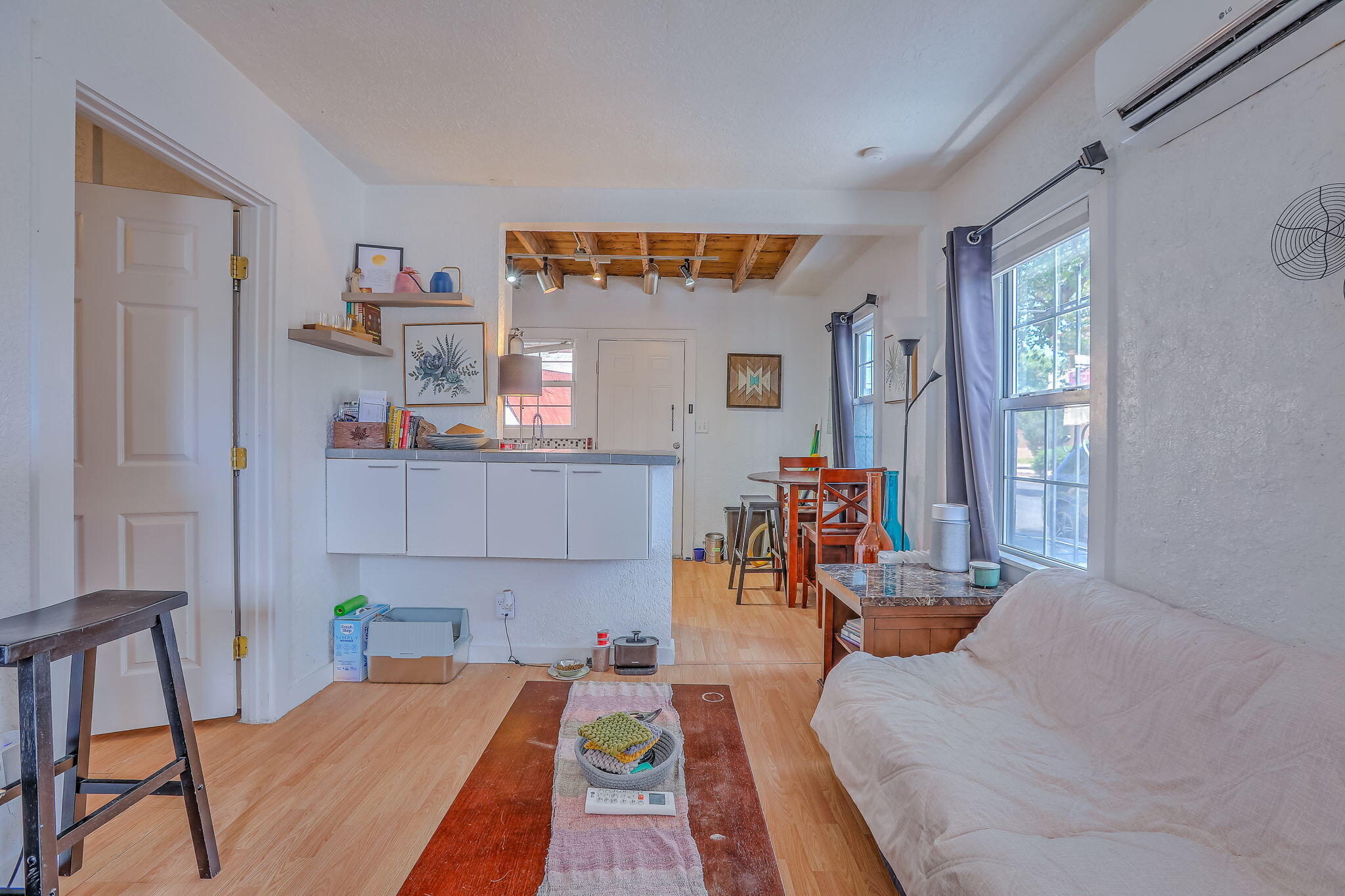 2nd image of 905 Coal Ave Sw, Albuquerque, NM 87102 | MLS# 1106191