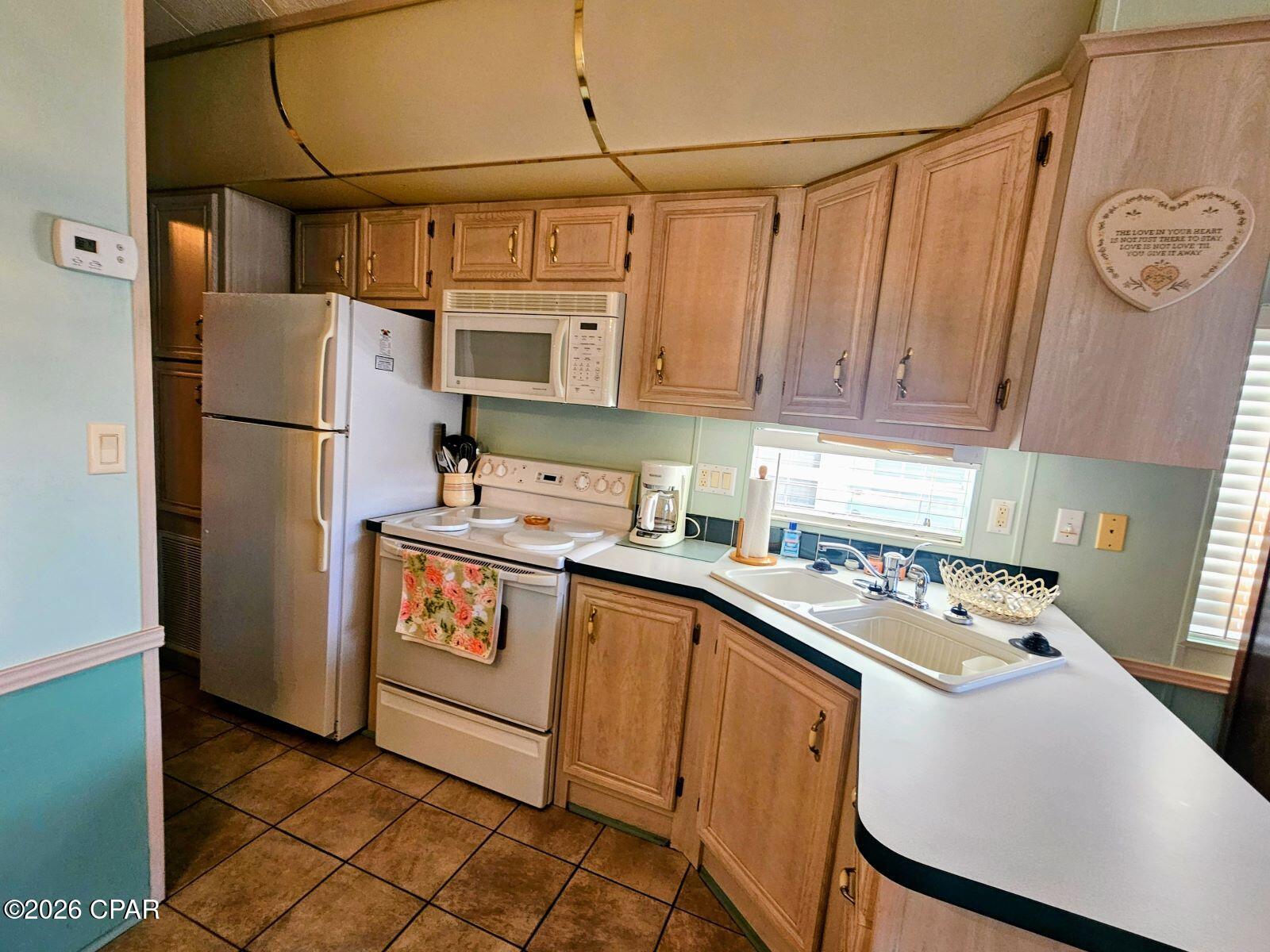 27 Gulf Drive, Panama City Beach, FL 32413 thumbnail, photo 13 of 38