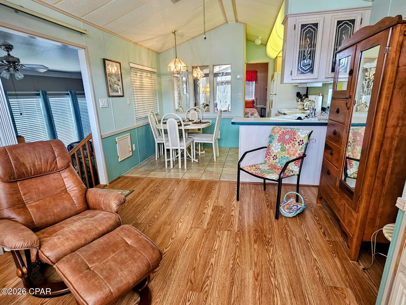 27 Gulf Drive, Panama City Beach, FL 32413 thumbnail, photo 14 of 38