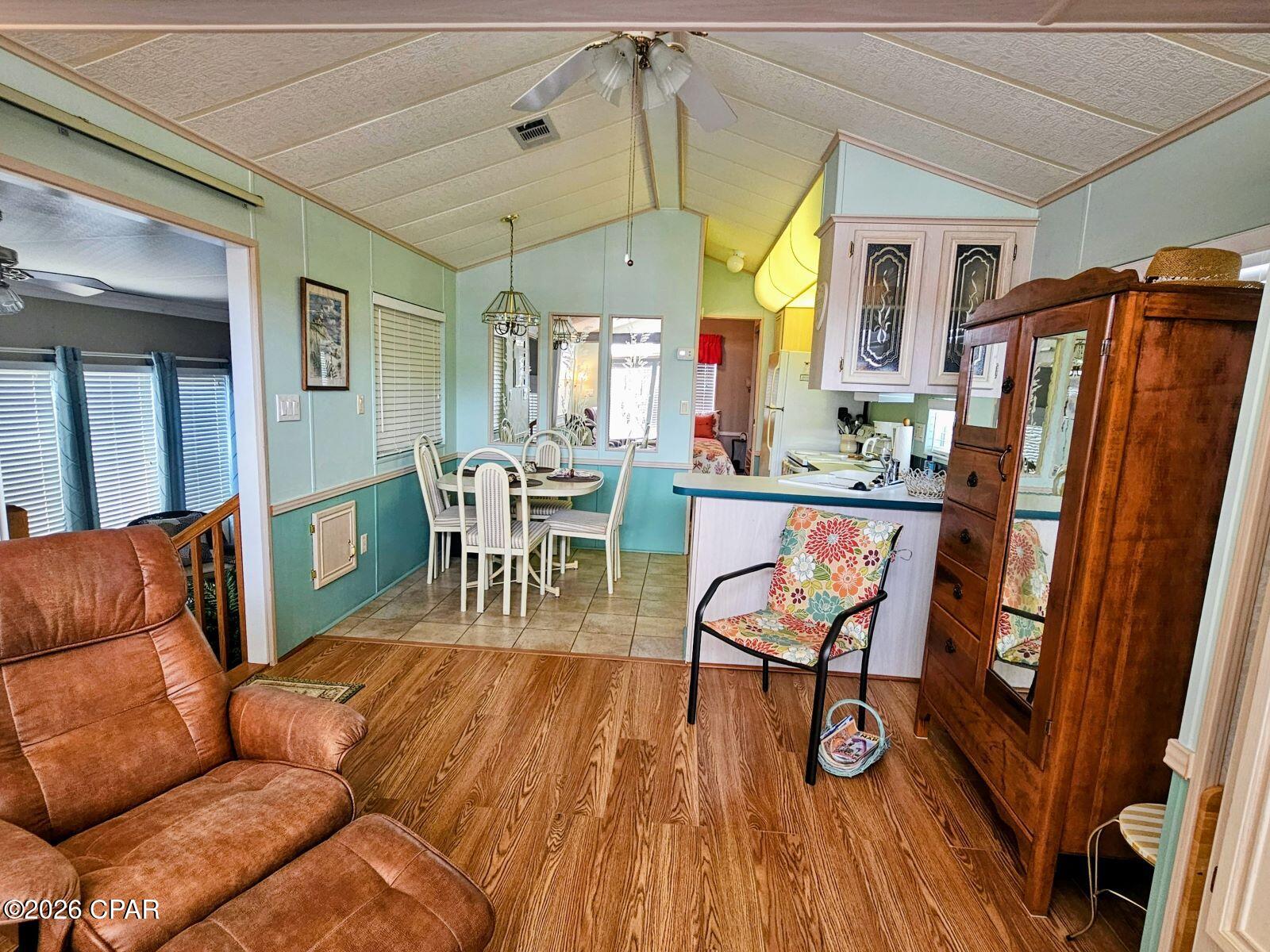 27 Gulf Drive, Panama City Beach, FL 32413 thumbnail, photo 15 of 38