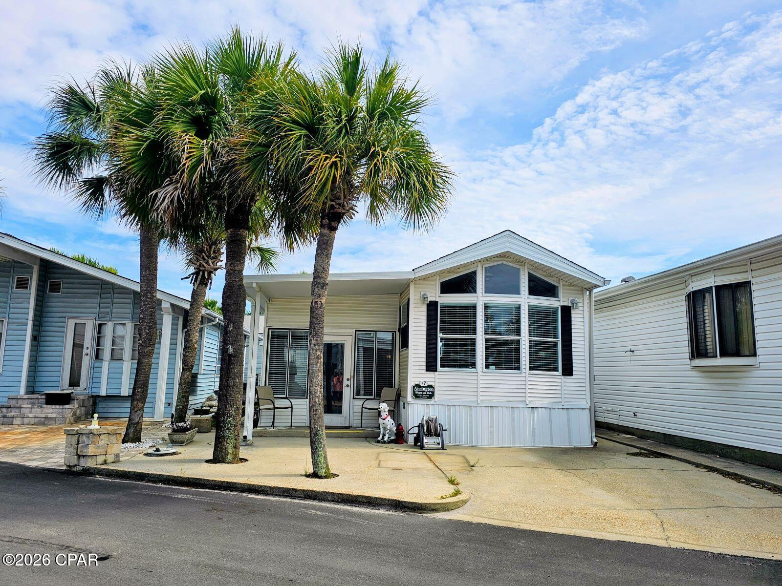 27 Gulf Drive, Panama City Beach, FL 32413 thumbnail, photo 3 of 38