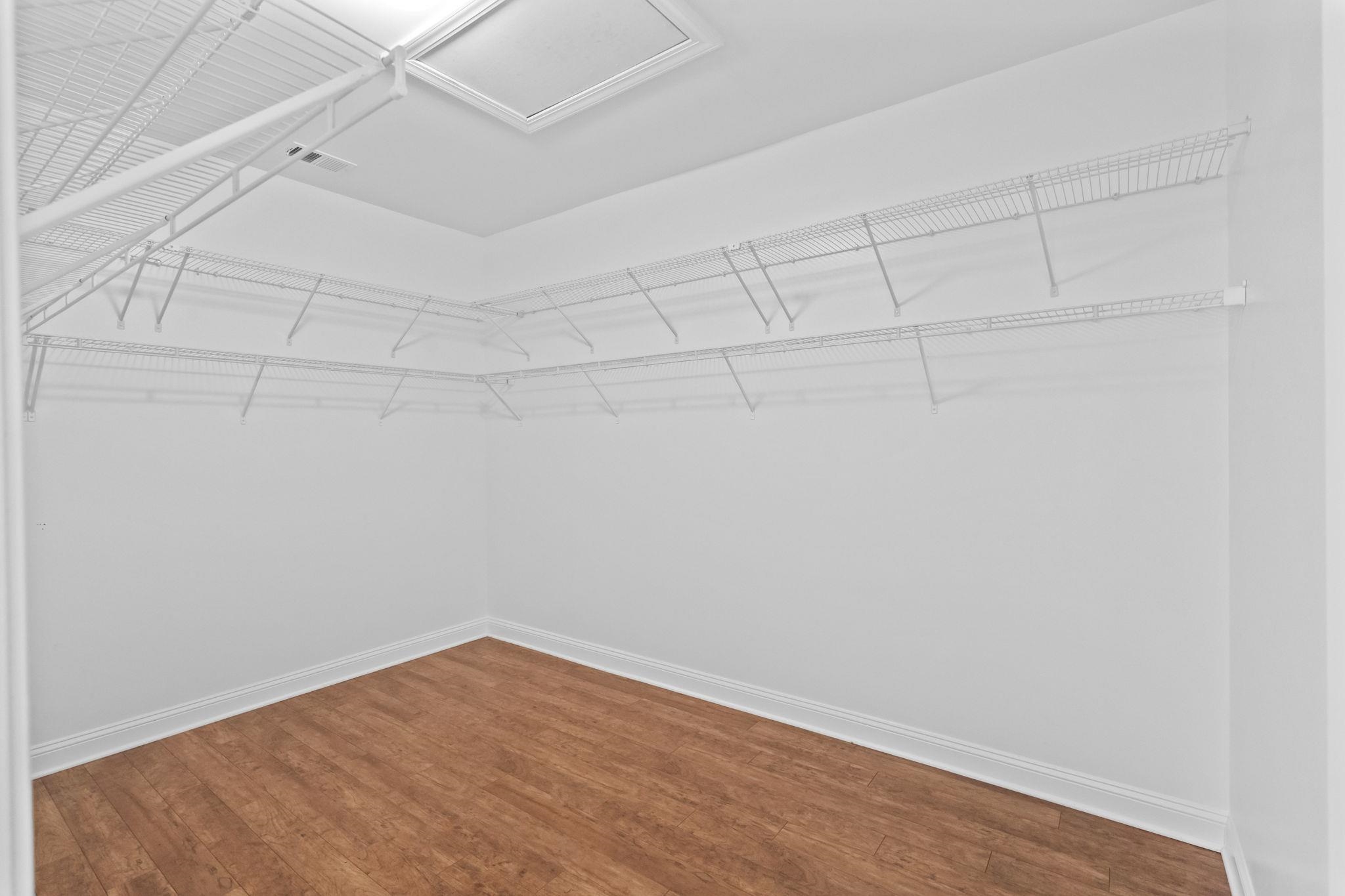 2616196 | Photo 45