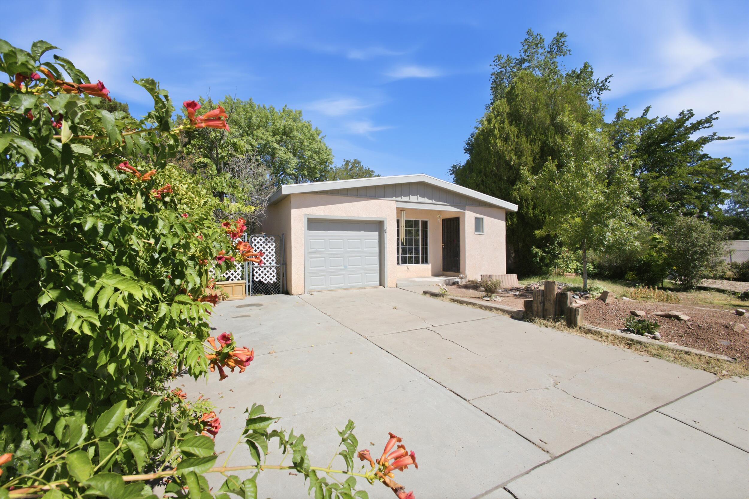 251 Luna Avenue NE Los Lunas, NM 87031