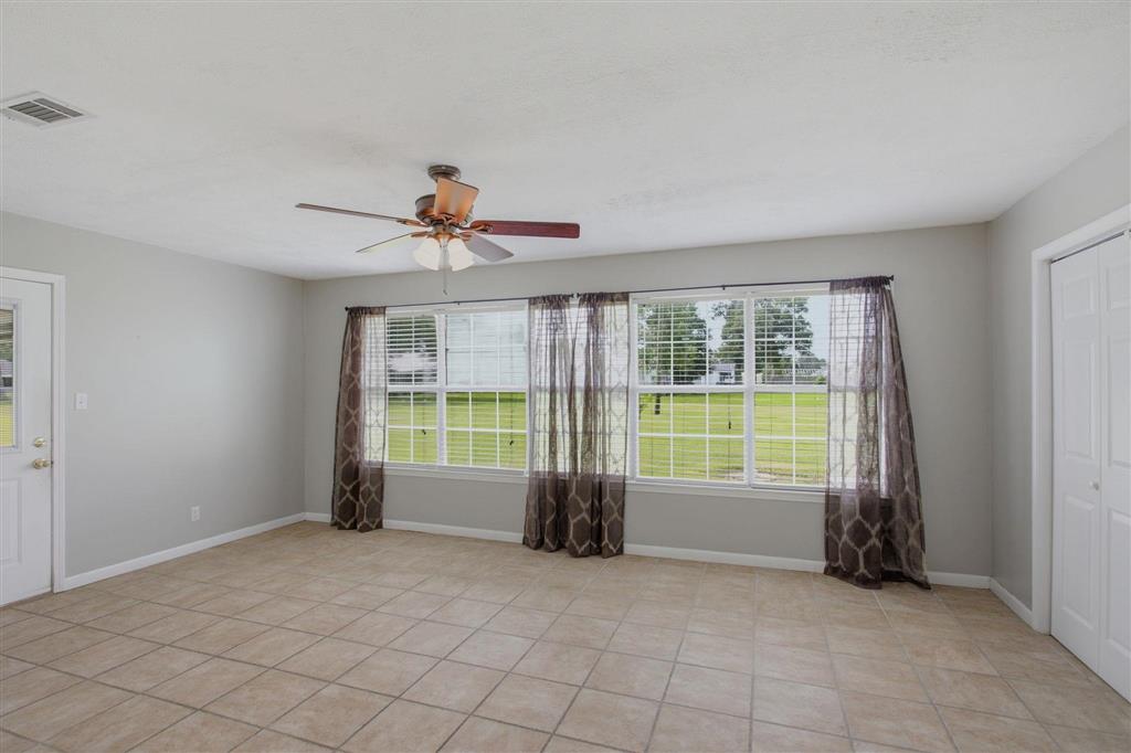 205 Vickie Ln Lane — photo 2