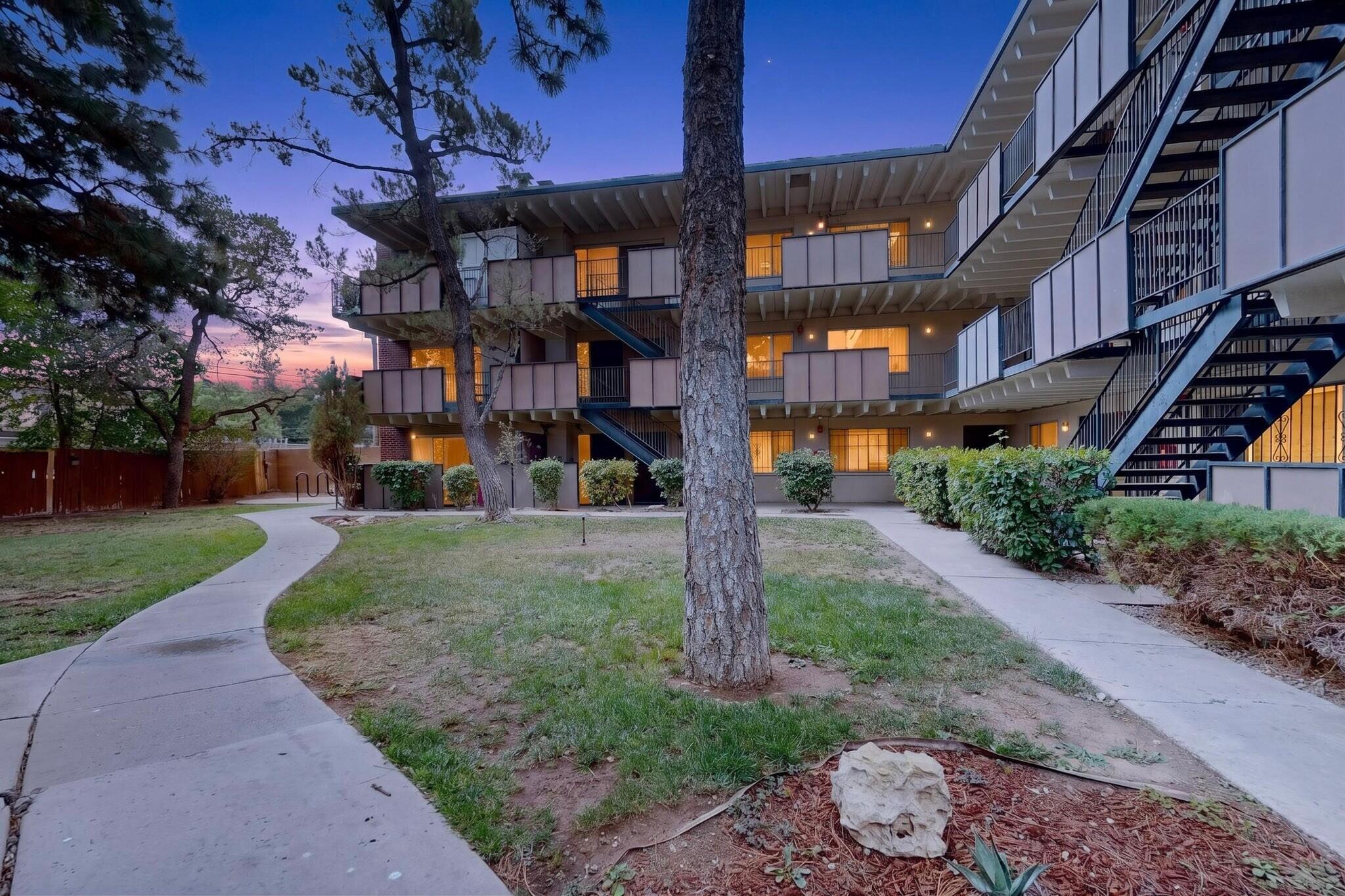 1100 Alvarado Drive SE APT 202 Albuquerque, NM 87108