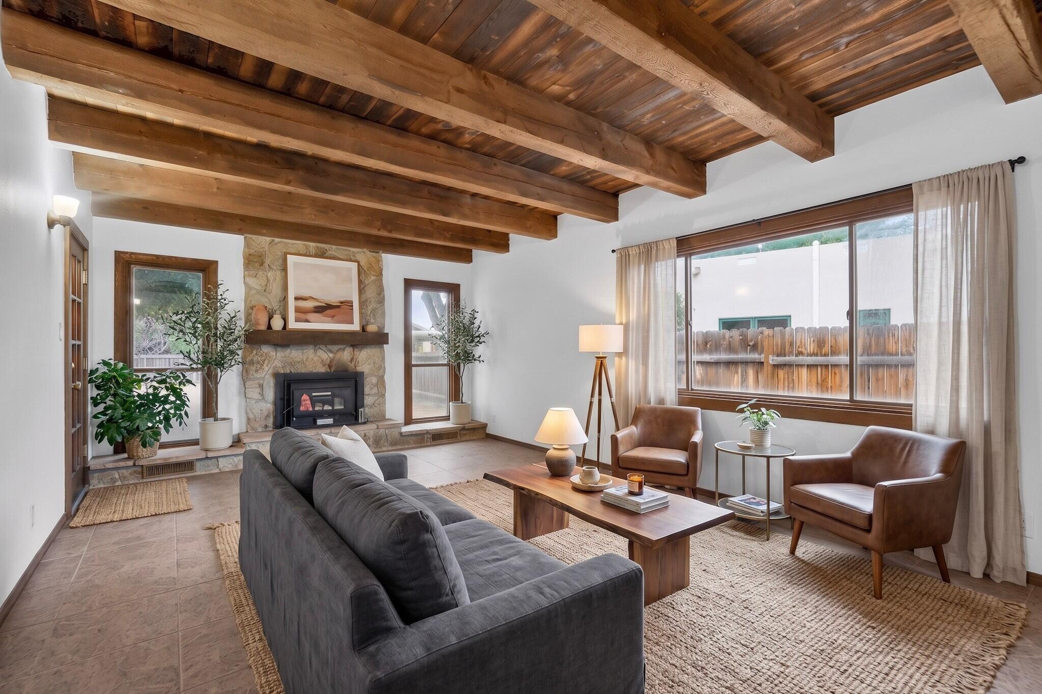 3300 La Mancha Drive, Albuquerque NM 87104
