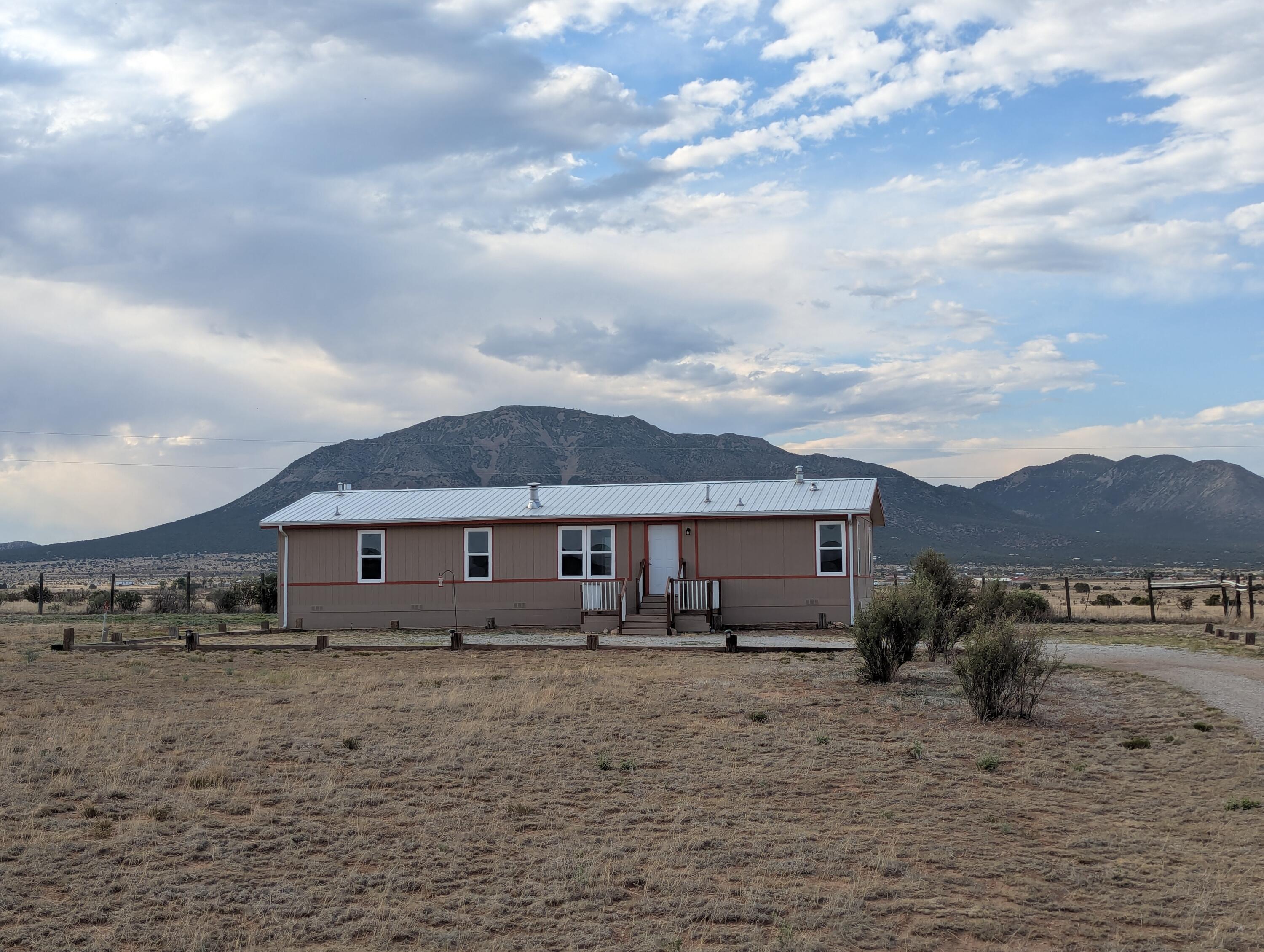 Homes for sale in Edgewood, NM | 5 Northland Rd, Edgewood, NM 87015 | MLS# 1106435