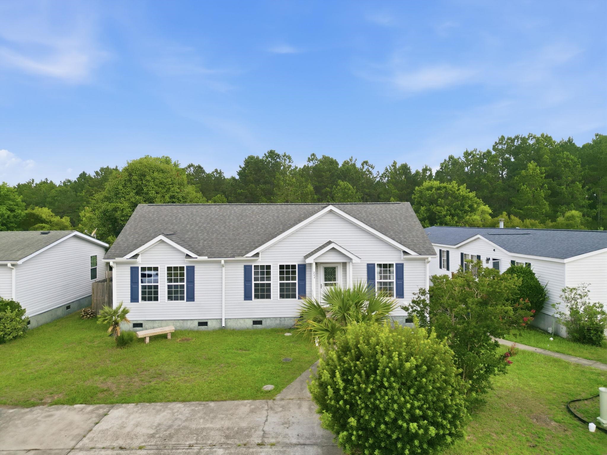 244 Weyburn St. Myrtle Beach, SC 29579