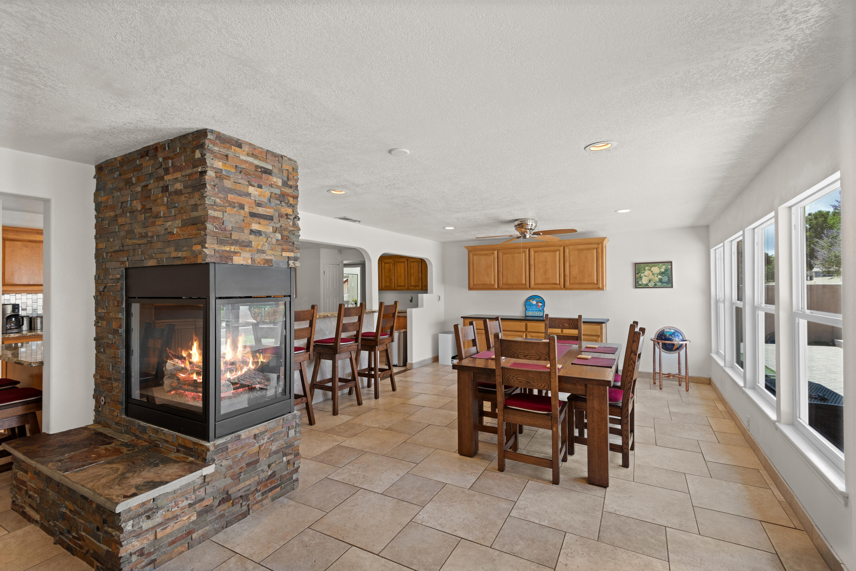 Photo 12 — 4705 Oahu Drive NE