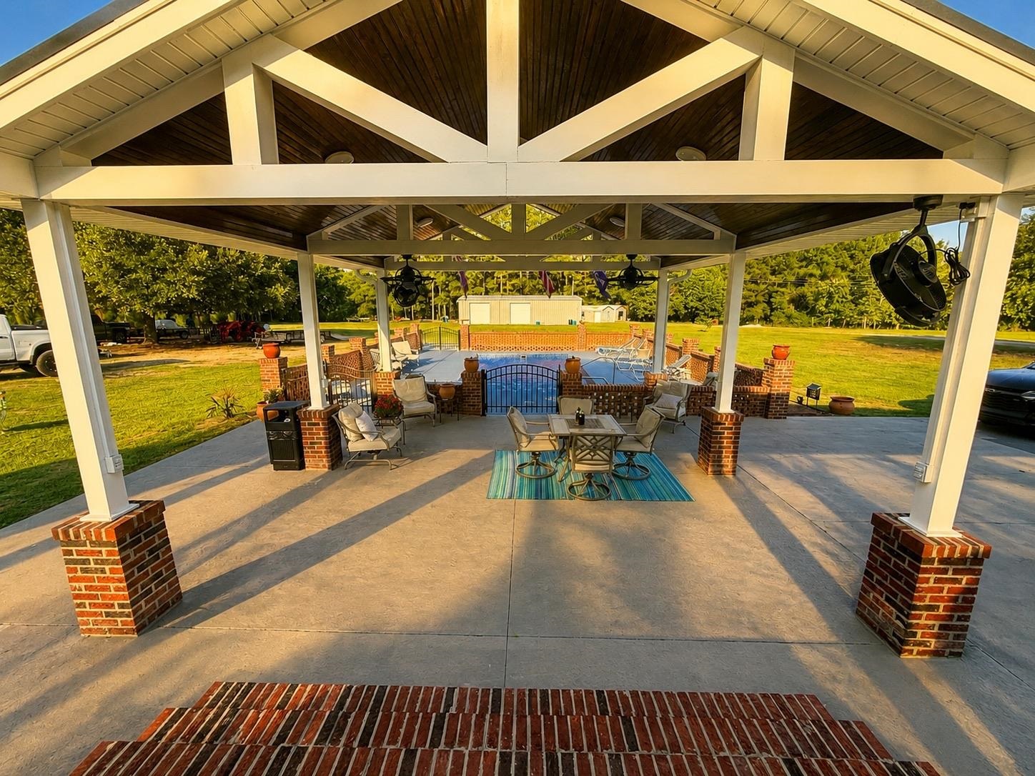 2616549 | Photo 2