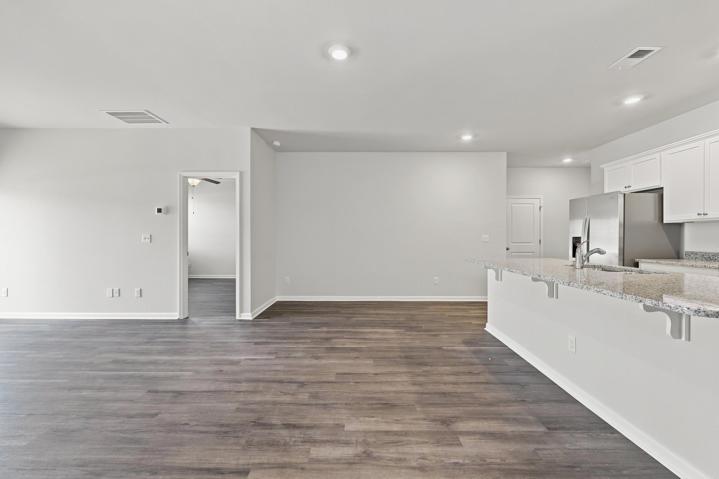 2616576 | Photo 16