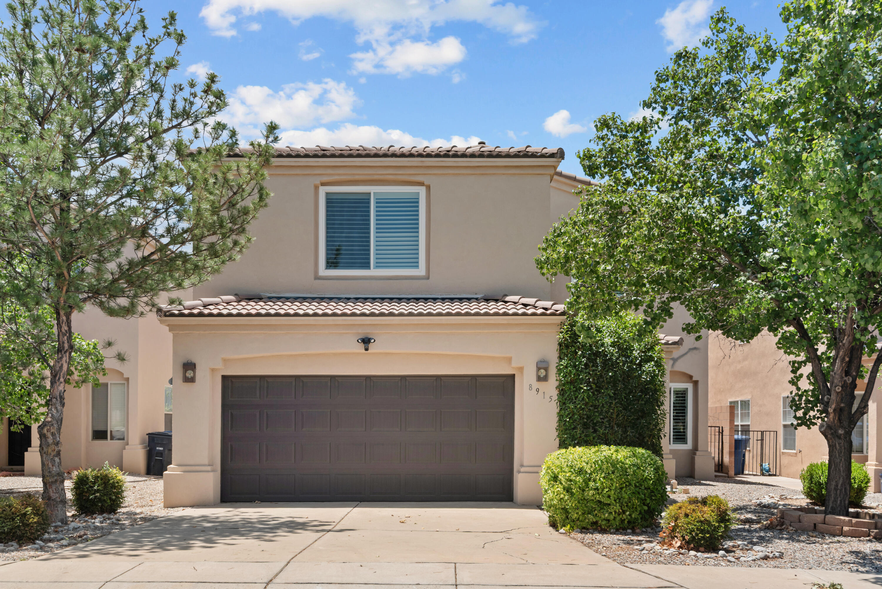 8915 Lochside Lane, Albuquerque NM 87113