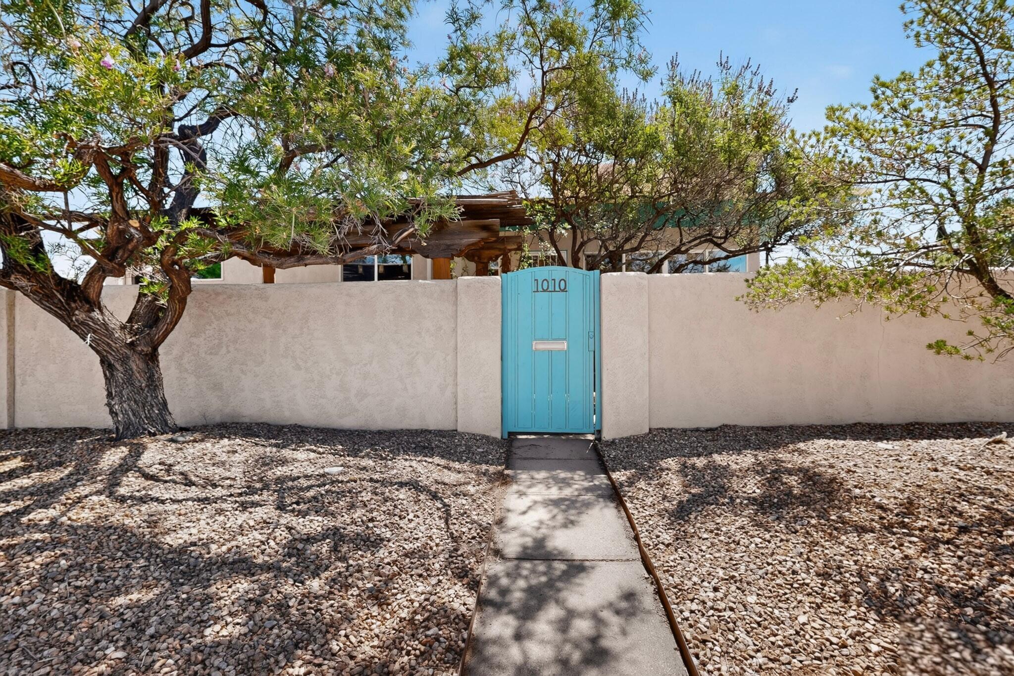 1010 Princeton Drive SE, Albuquerque