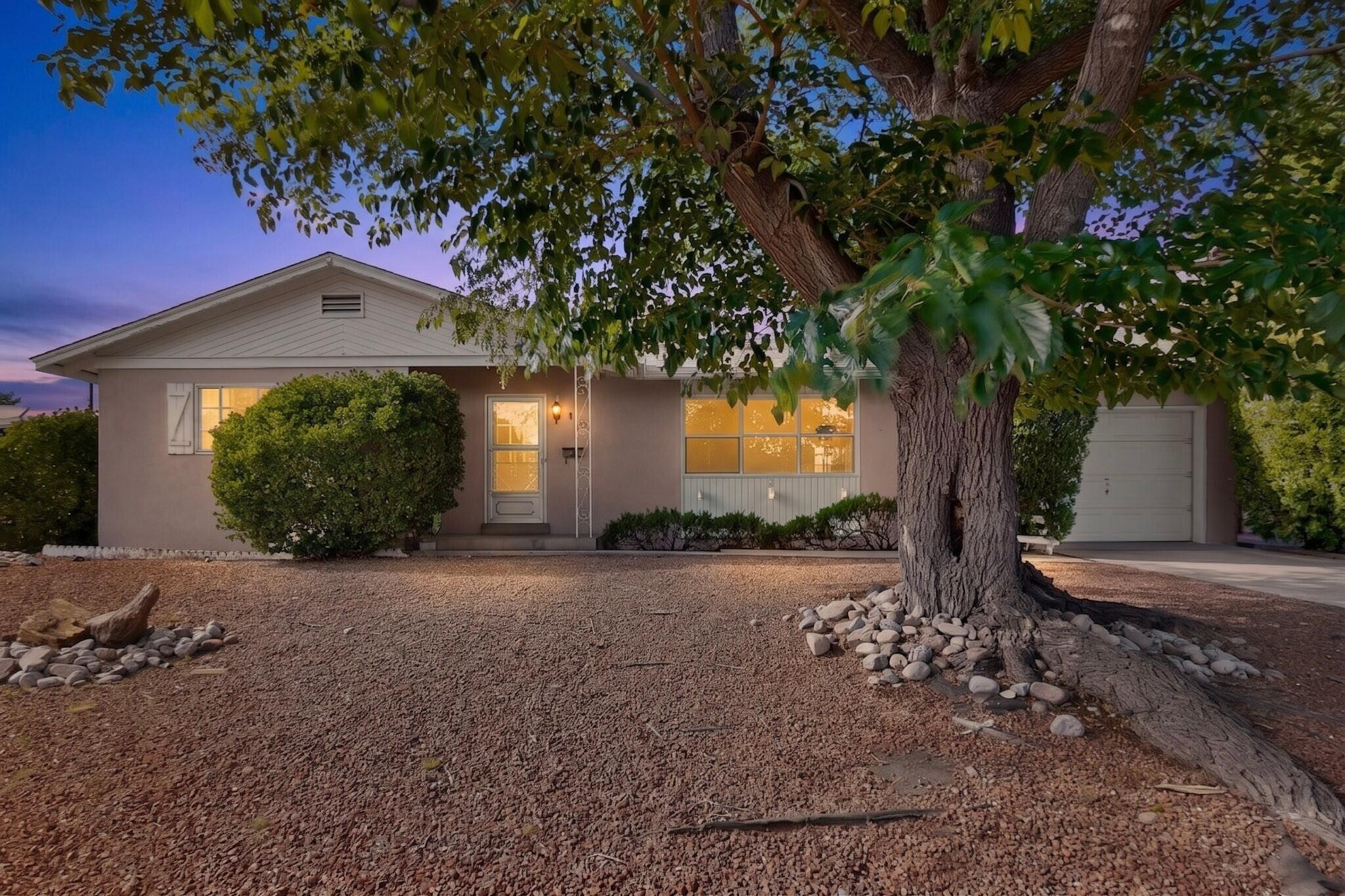 6509 Bellrose Avenue, Albuquerque NM 87110