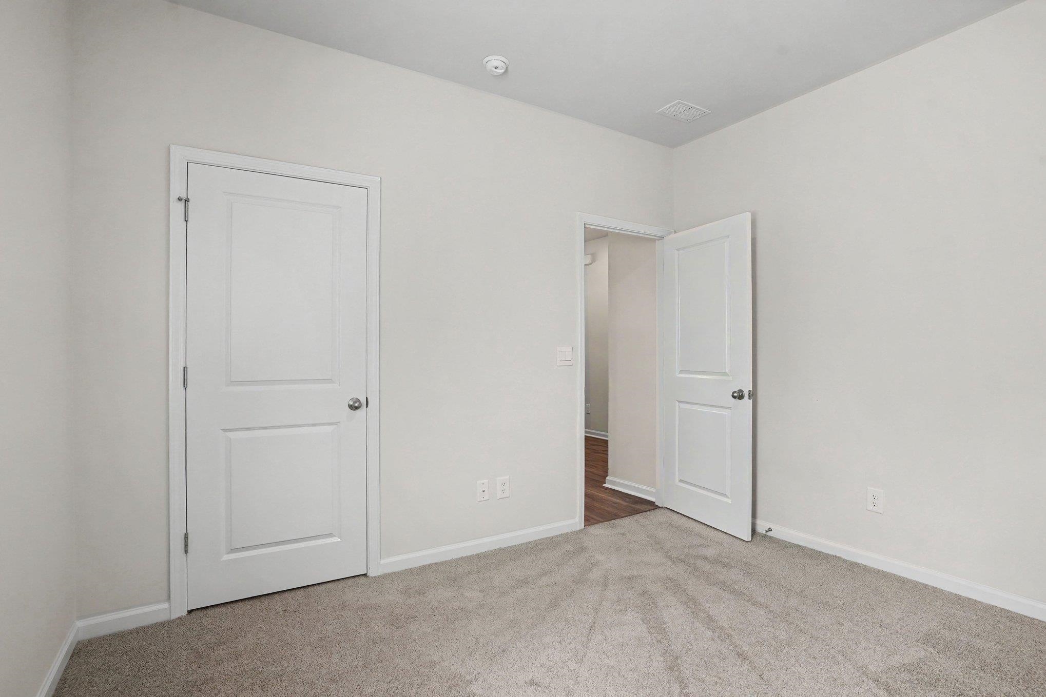 2616651 | Photo 25