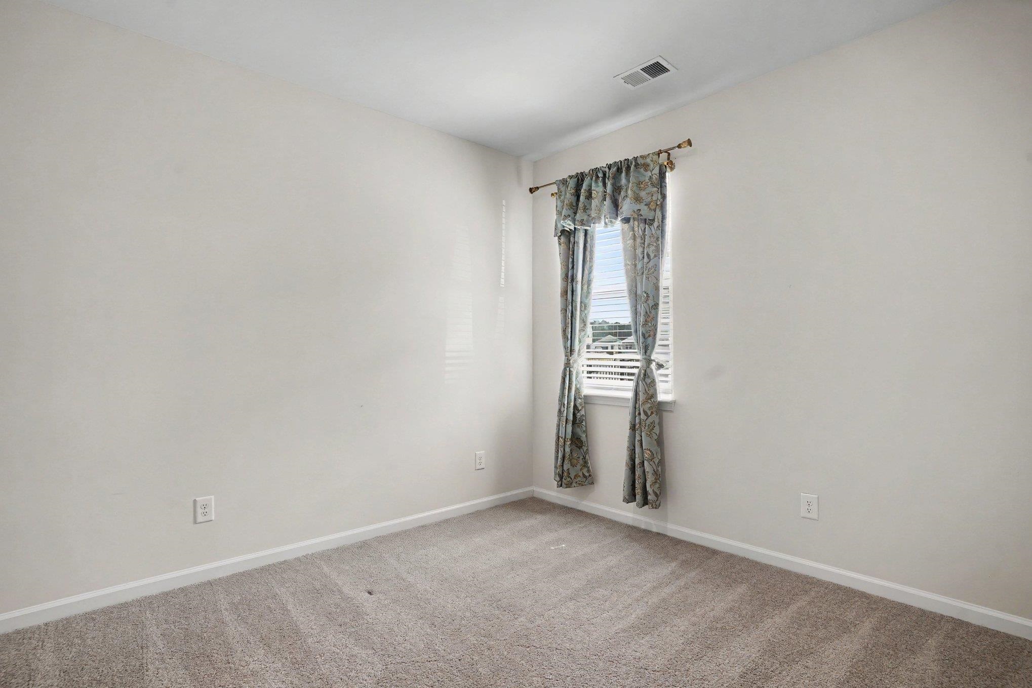 2616651 | Photo 26